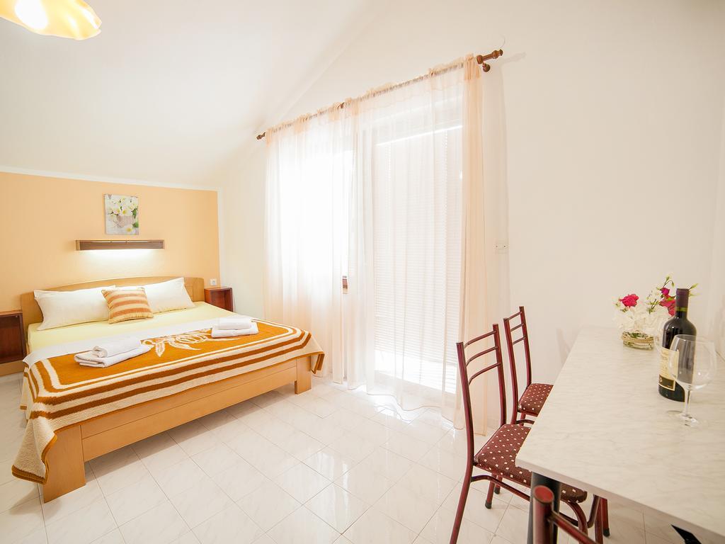 Apartment Petrovic