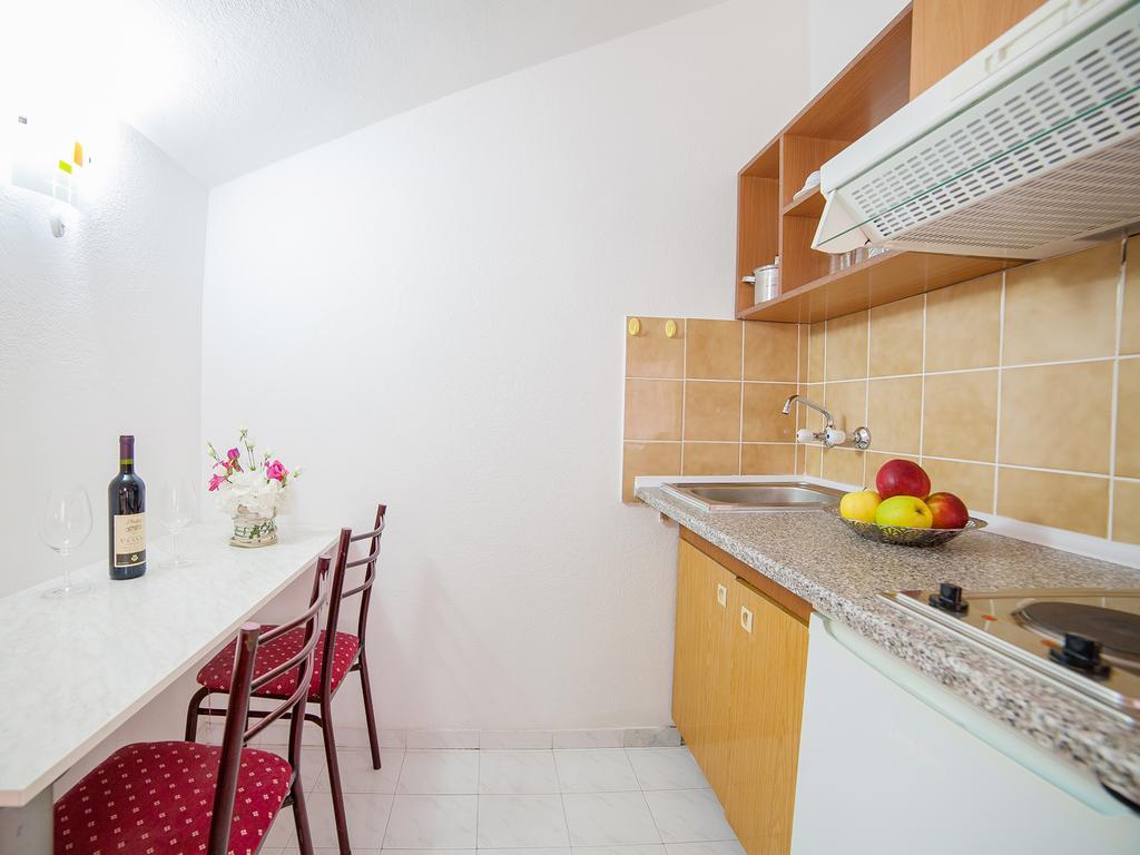 Petrovic Apartment *