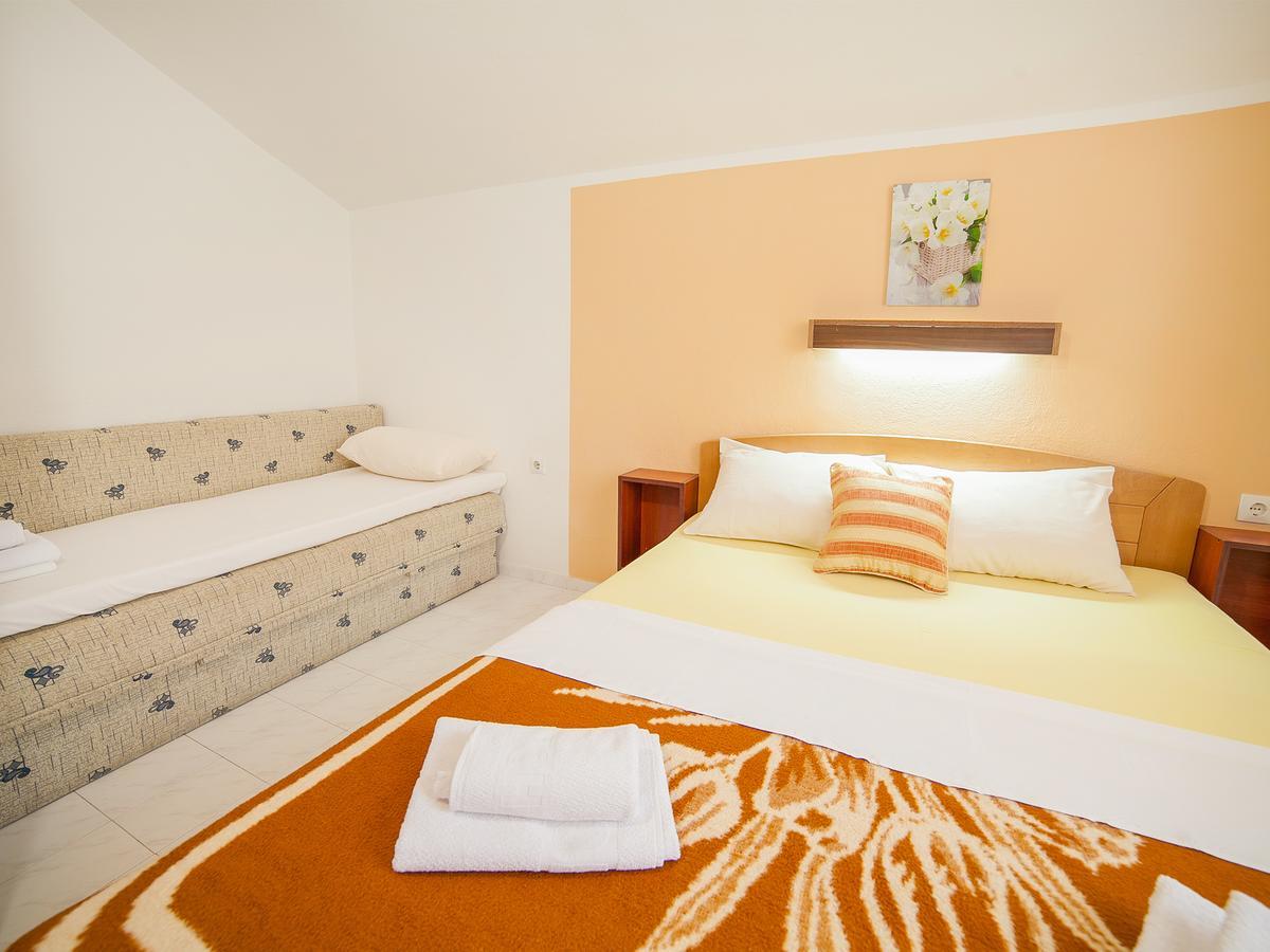 Apartment Petrovic *